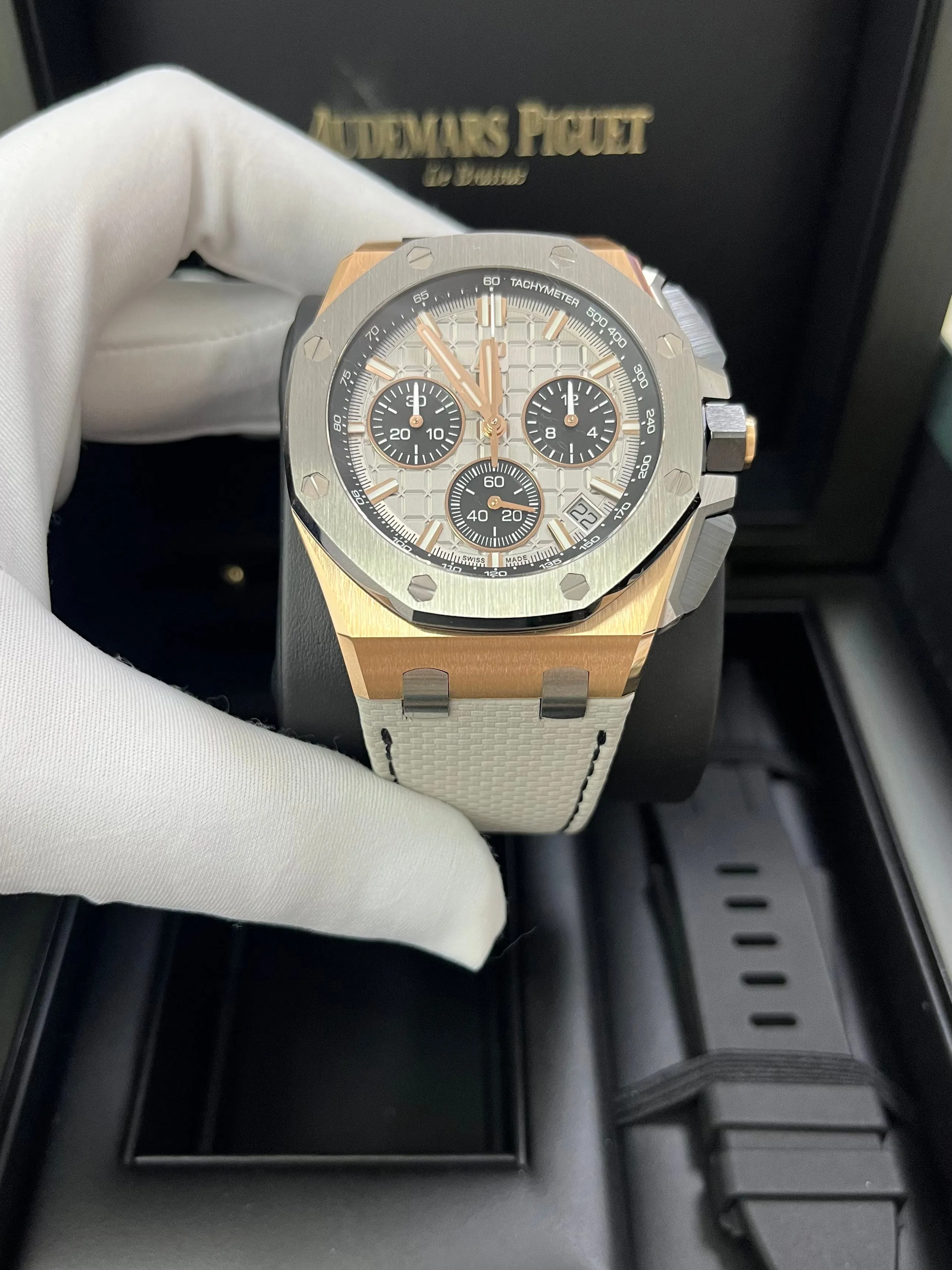 Audemars Piguet Royal Oak Offshore Chronograph 43mm Chronograph 18k Rose Gold and Titanium Grey Dial Ref# 26420OI.OO.A015VE.01