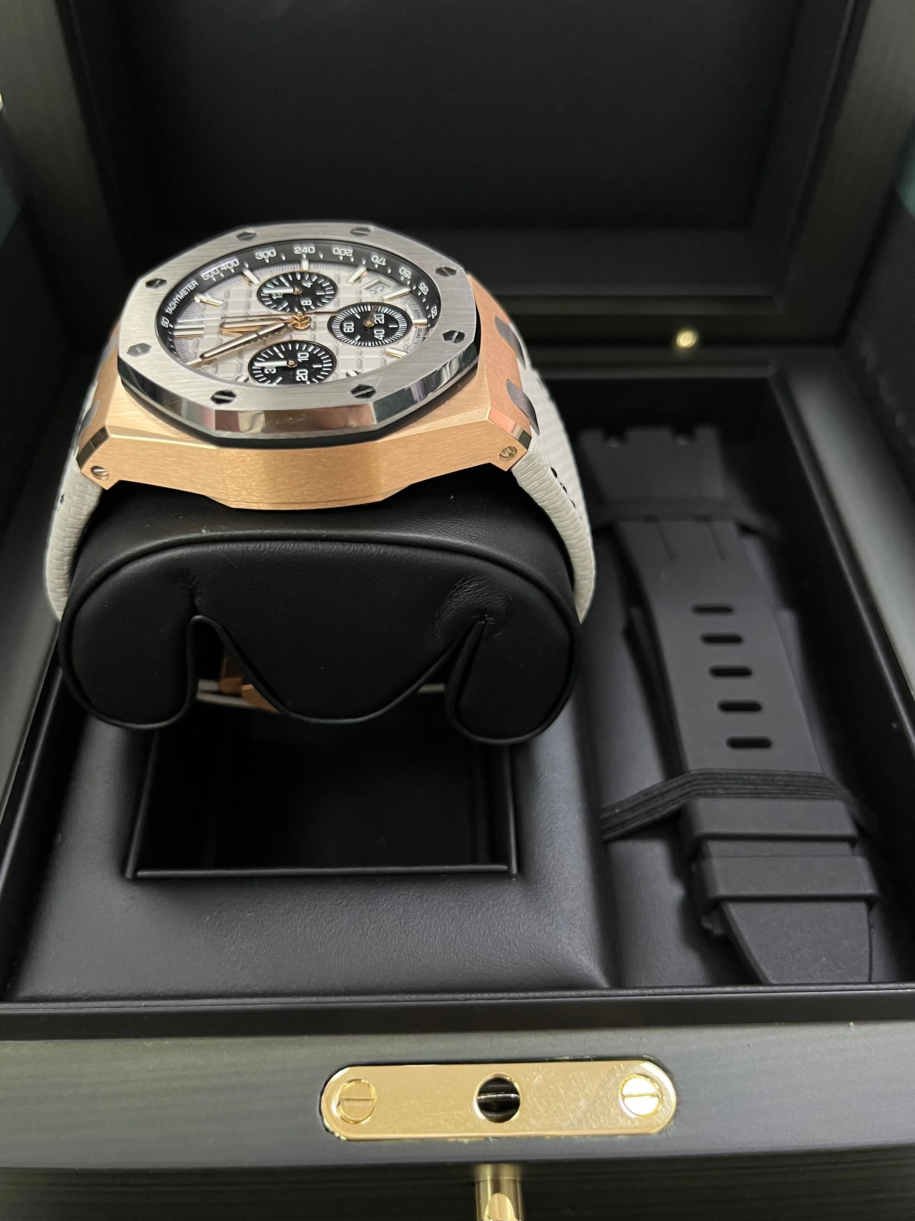 Audemars Piguet Royal Oak Offshore Chronograph 43mm Chronograph 18k Rose Gold and Titanium Grey Dial Ref# 26420OI.OO.A015VE.01