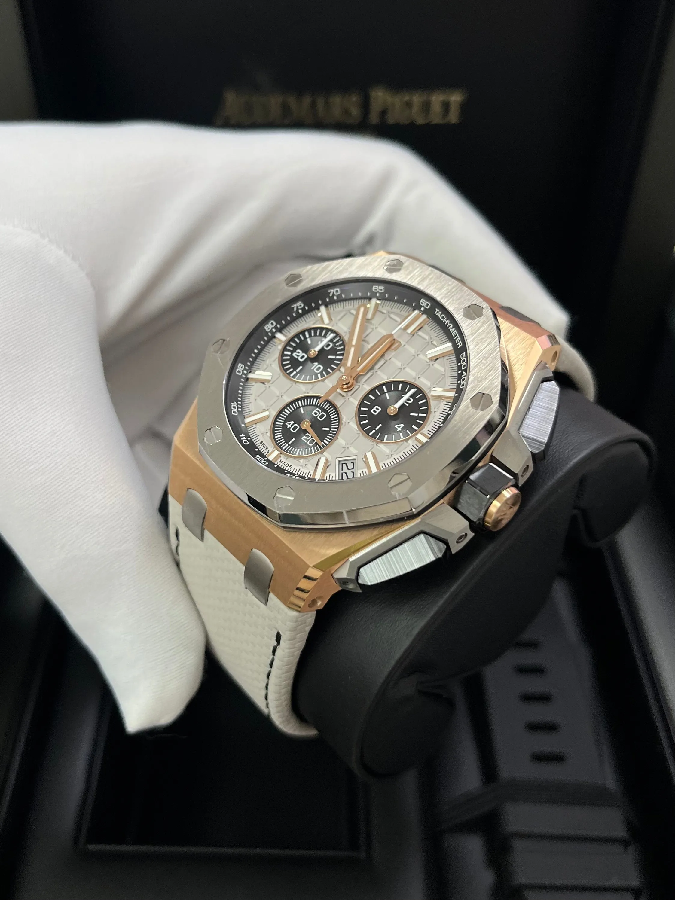 Audemars Piguet Royal Oak Offshore Chronograph 43mm Chronograph 18k Rose Gold and Titanium Grey Dial Ref# 26420OI.OO.A015VE.01