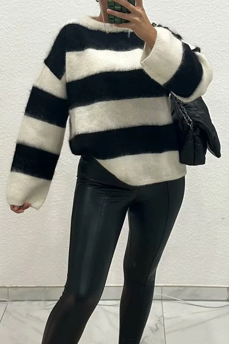 Casual Stripe Fluffy Contrast O Neck Sweaters