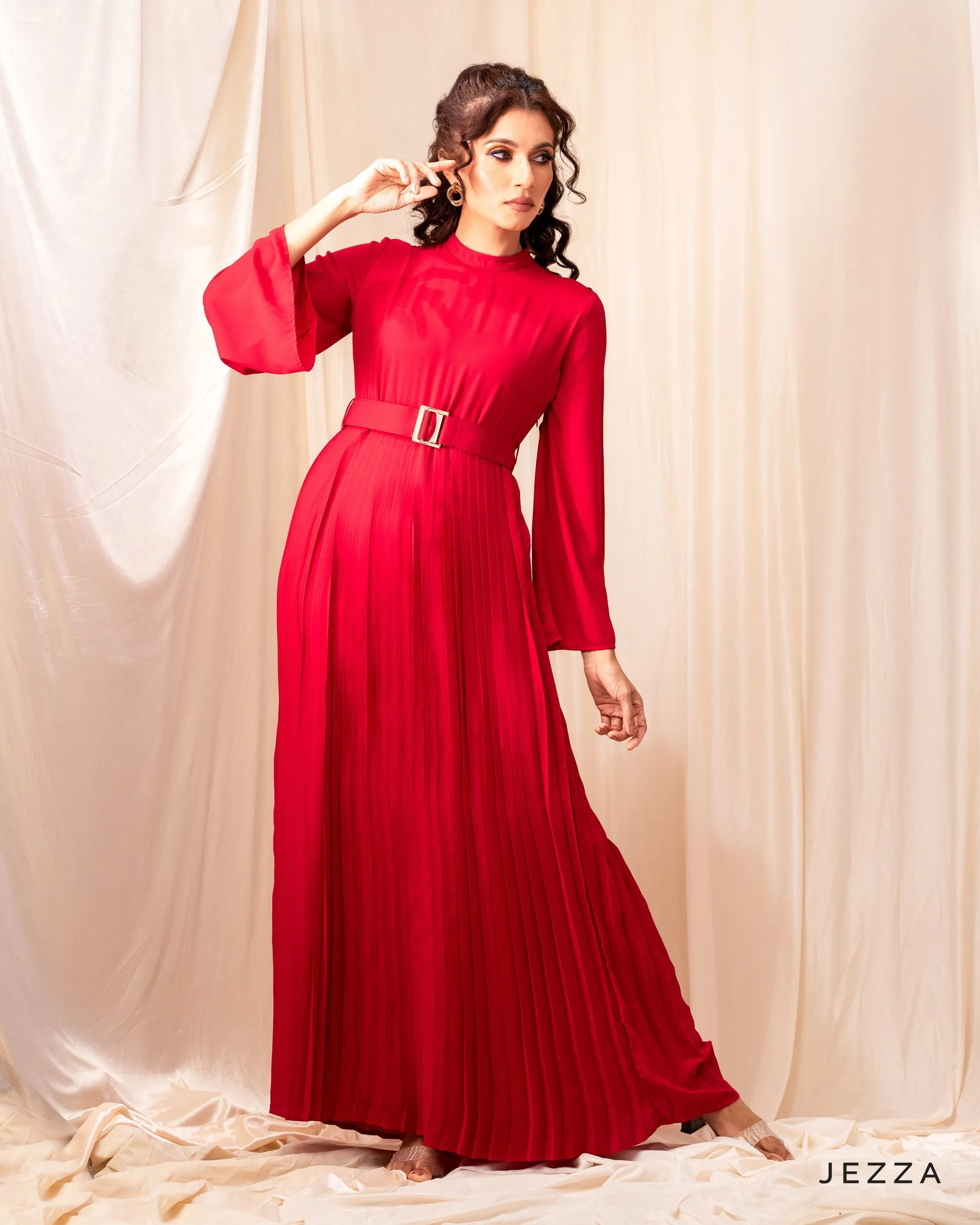 Elegant Pleated Polyester Dress 52812