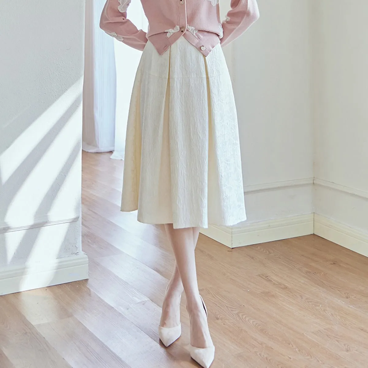 Elegant White A-Line Midi Skirt