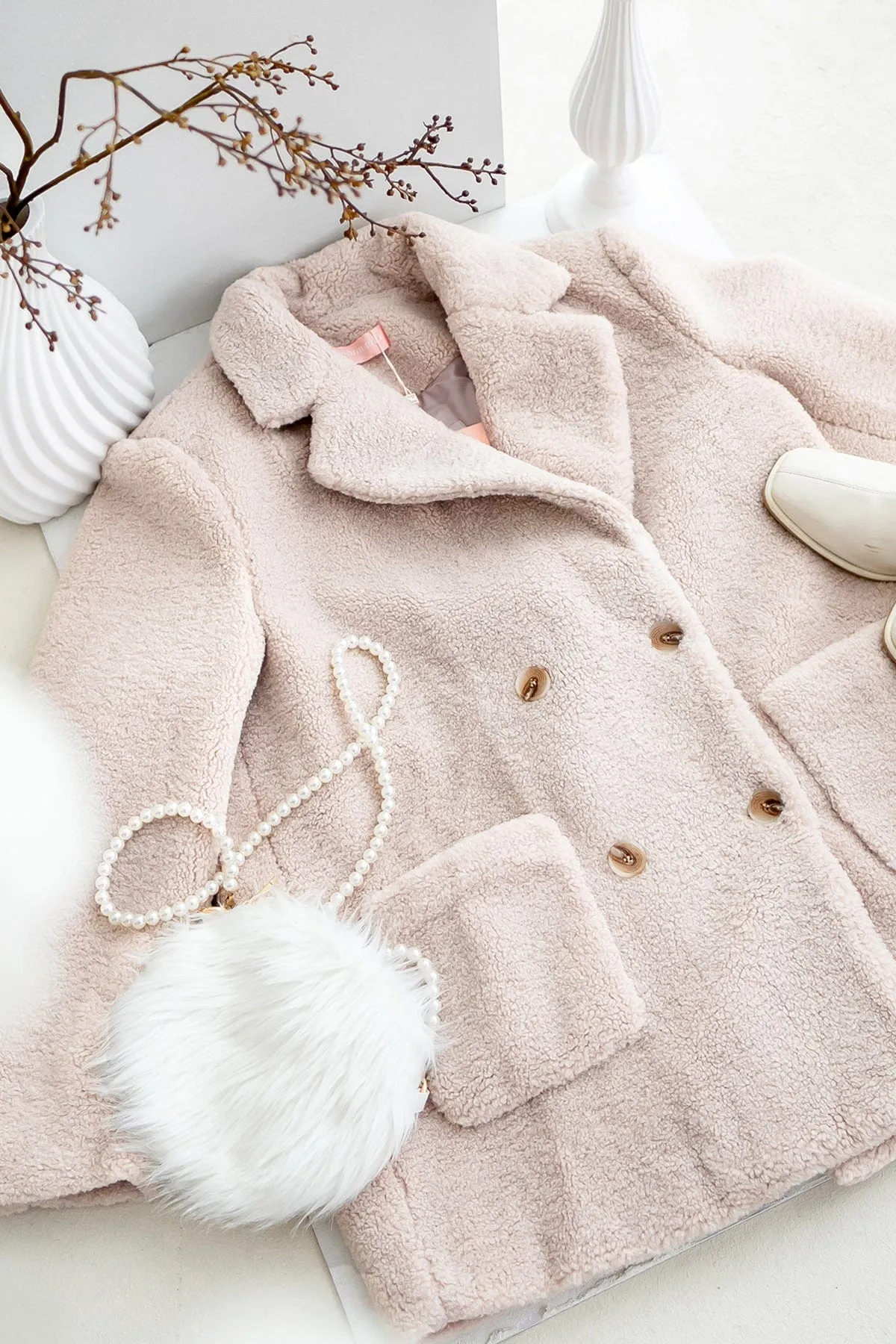 HAMPTON FURRY OUTERWEAR IN NUDE