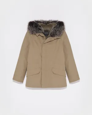 Parka iconique courte en coton mélangé et fourrure