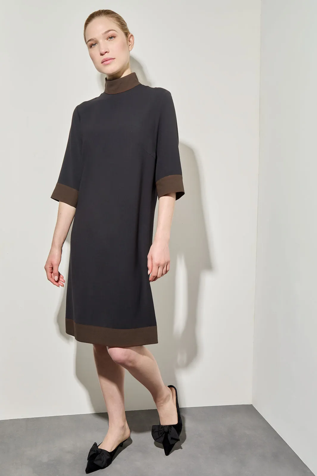 Two-Tone Crepe de Chine Knee-Length Shift Dress